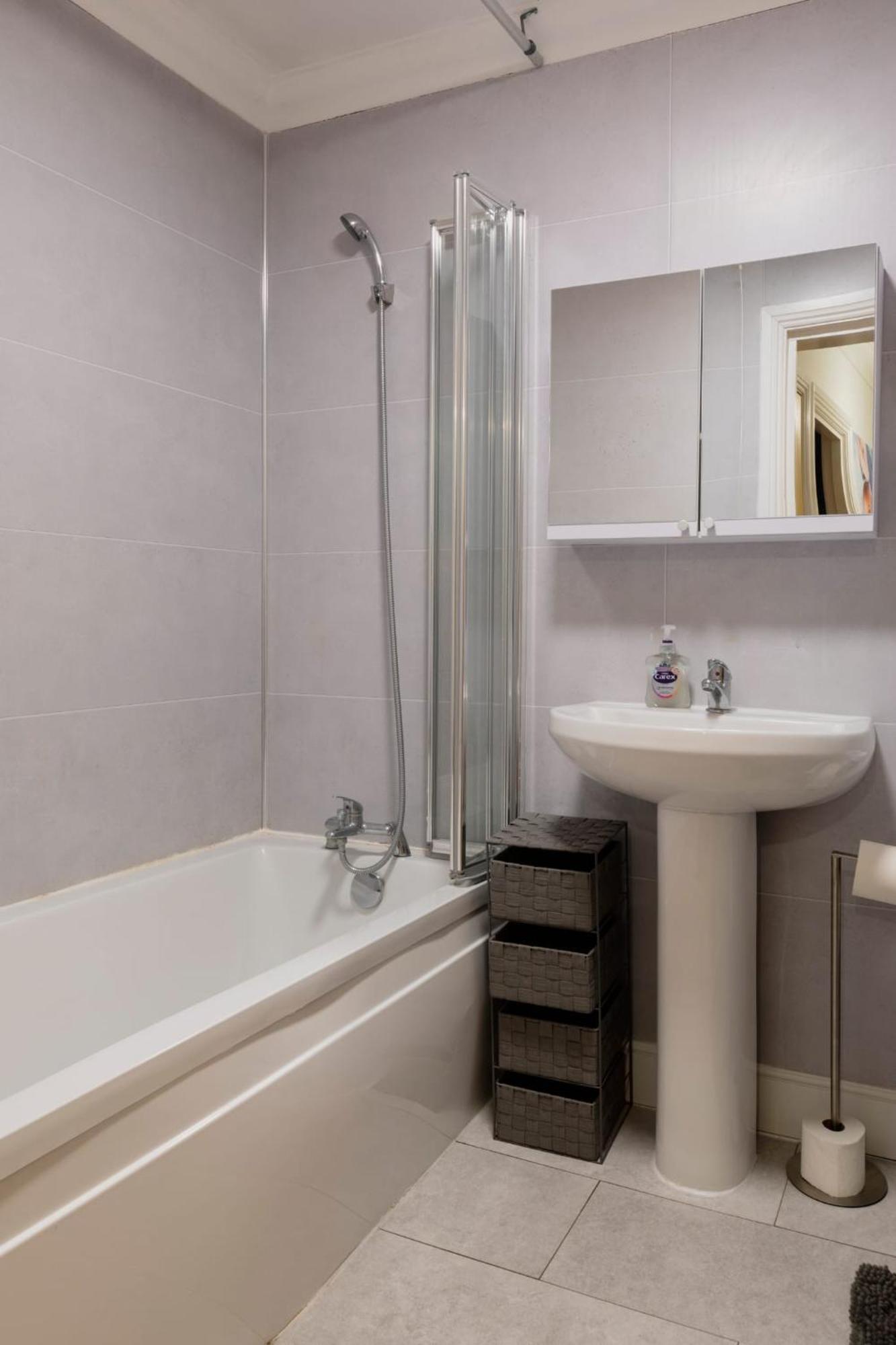 Ocean Waves Apartment Near Bournemouth Beach Esterno foto