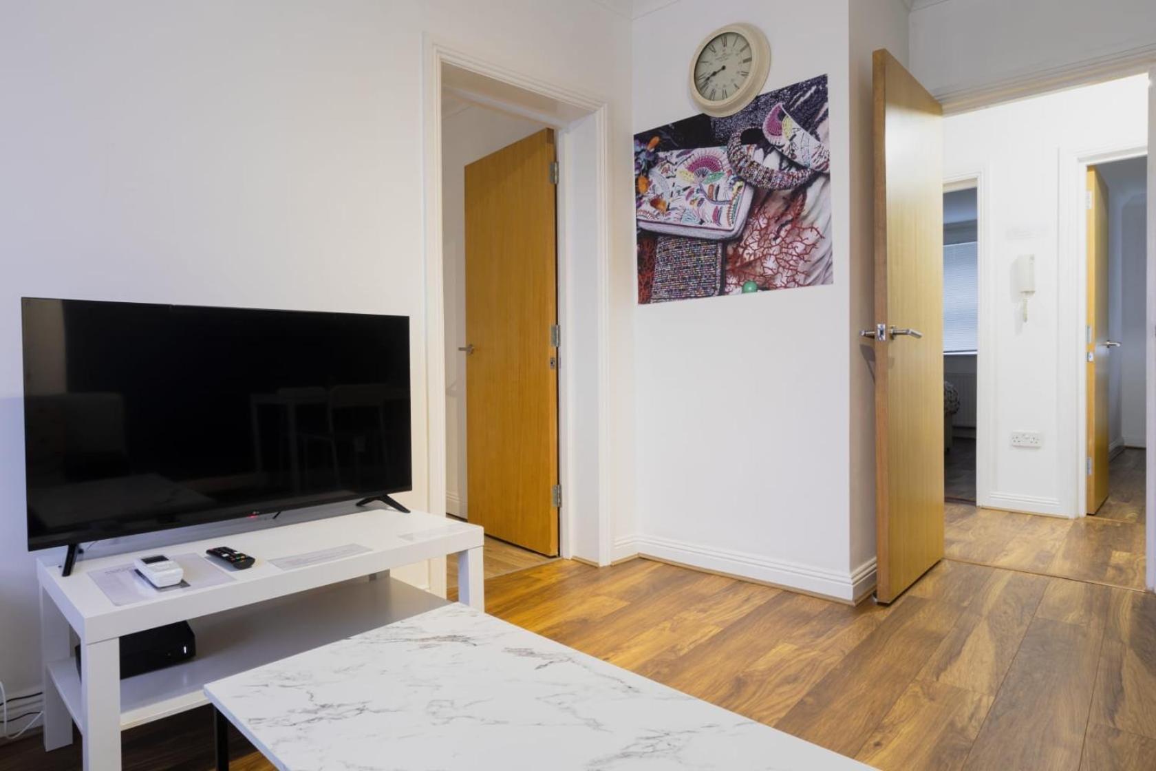 Ocean Waves Apartment Near Bournemouth Beach Esterno foto